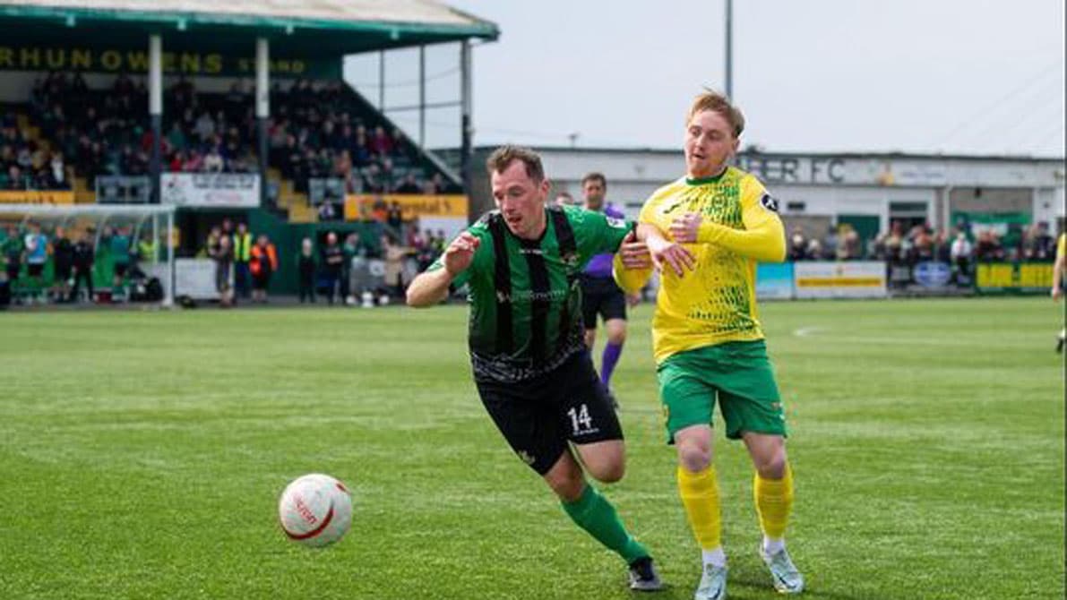 fan-favourite-steff-davies-delighted-to-stay-at-aberystwyth